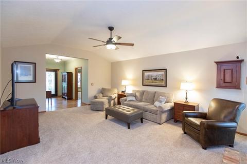 266 Augusta Dr, Elyria, OH 44035 photo 5