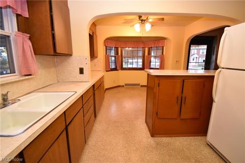 951 E 236 St, Euclid, OH 44123 photo 7
