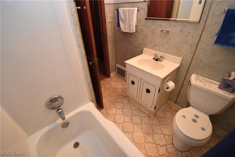 951 E 236 St, Euclid, OH 44123 photo 15