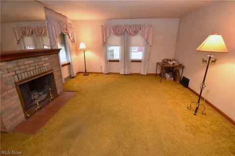 951 E 236 St, Euclid, OH 44123 photo 3