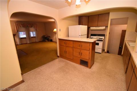 951 E 236 St, Euclid, OH 44123 photo 9