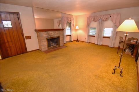 951 E 236 St, Euclid, OH 44123 photo 2