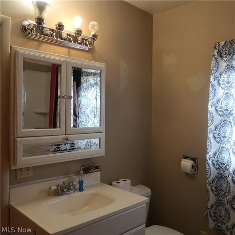 1919 E 44th St, Ashtabula, OH 44004 photo 9