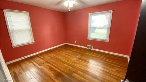 1045 Learidge Rd, Lyndhurst, OH 44124 photo 13