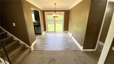 1045 Learidge Rd, Lyndhurst, OH 44124 photo 7