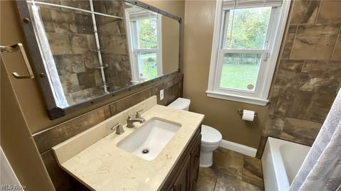 1045 Learidge Rd, Lyndhurst, OH 44124 photo 17