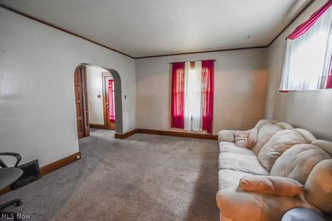 2820 Nicholas Pl NW, Canton, OH 44708 photo 3