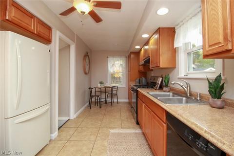 166 Homestead Dr, Boardman, OH 44512 photo 6