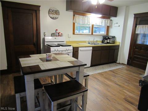 1113 E 16th St, Ashtabula, OH 44004 photo 8