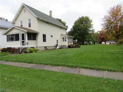 1113 E 16th St, Ashtabula, OH 44004 photo 4