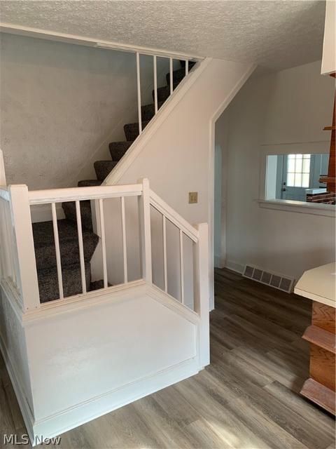 435 E 7th St, Dover, OH 44622 photo 6