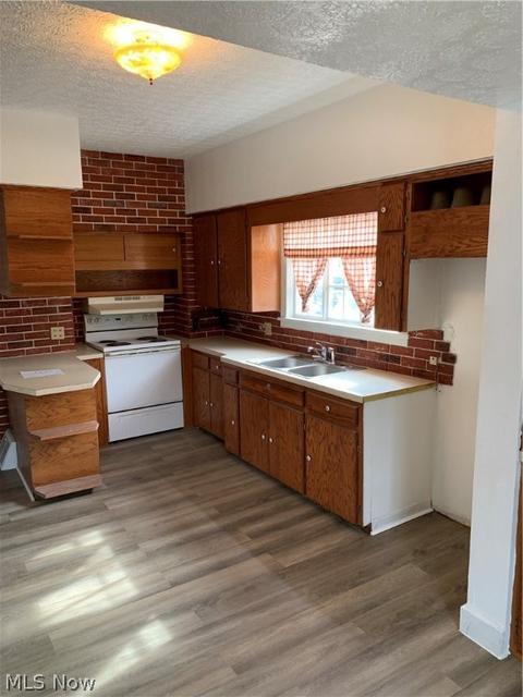 435 E 7th St, Dover, OH 44622 photo 5