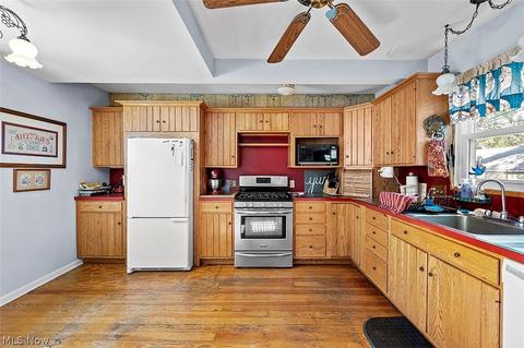 160 E 219th St, Euclid, OH 44123 photo 7