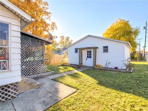 2918 3rd St NW, Canton, OH 44708 photo 4