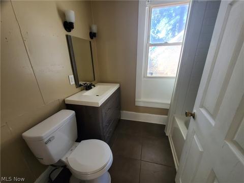 1713 W 48th St, Ashtabula, OH 44004 photo 9