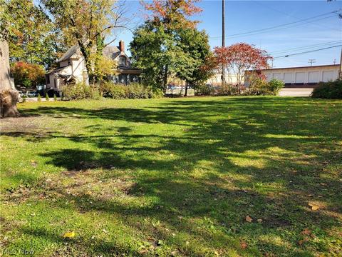 1713 W 48th St, Ashtabula, OH 44004 photo 4
