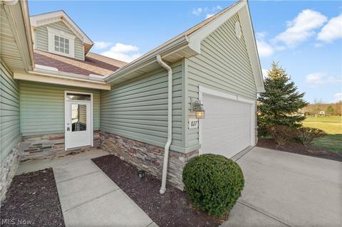 827 Robinson Dr, Lagrange, OH 44050 photo 2