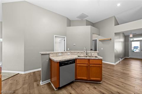 827 Robinson Dr, Lagrange, OH 44050 photo 9