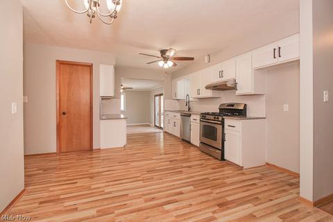 499 E Decker Dr, Seven Hills, OH 44131 photo 9