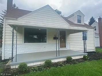 339 Overlook Blvd, Struthers, OH 44471 photo 1