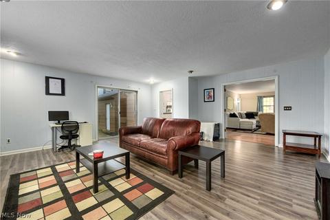 921 Elywood Dr, Elyria, OH 44035 photo 15