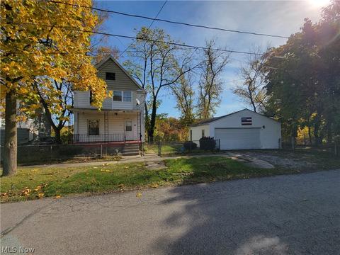 127 Mendel Ct, Elyria, OH 44035 photo 2