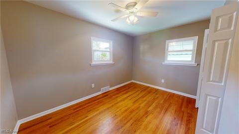 1852 Robindale St, Wickliffe, OH 44092 photo 17