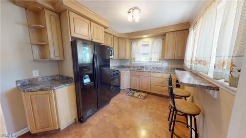 1852 Robindale St, Wickliffe, OH 44092 photo 12