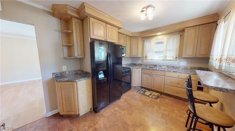 1852 Robindale St, Wickliffe, OH 44092 photo 13