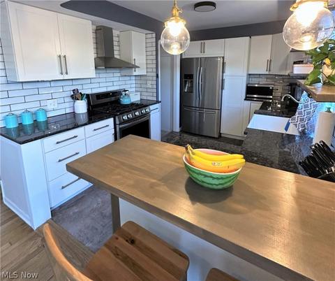 11330 Deborah Dr, Parma, OH 44130 photo 9