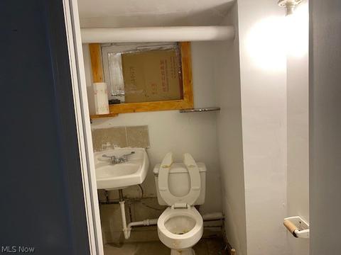 1807 W 9th St, Ashtabula, OH 44004 photo 6