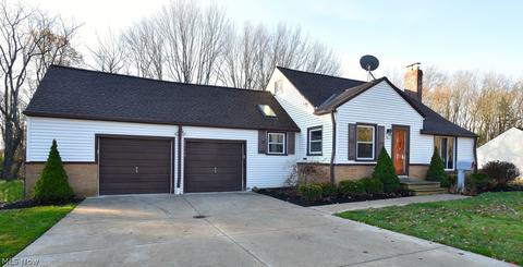 34180 Maple Dr, Solon, OH 44139 photo 1