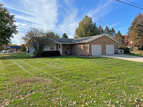 4305 Avondale Ln NW, Canton, OH 44708 photo 3