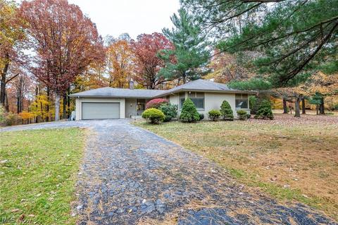 2595 Timberline Dr, Willoughby Hills, OH 44094 23 Photos MLS 4418732 Movoto