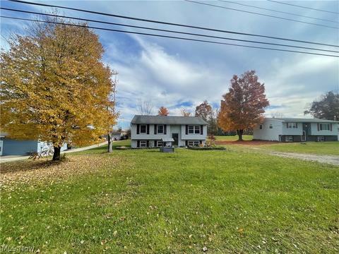 4676 Knickerbocker Cir, Ashtabula, OH 44004 photo 4