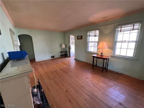 443 Cambridge Ave, Elyria, OH 44035 photo 8