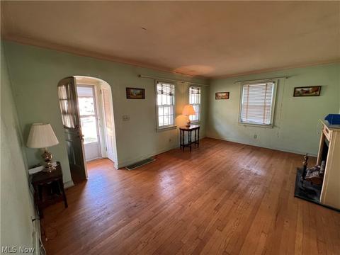 443 Cambridge Ave, Elyria, OH 44035 photo 5