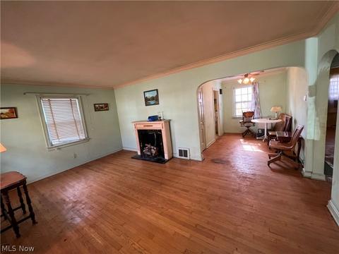 443 Cambridge Ave, Elyria, OH 44035 photo 6