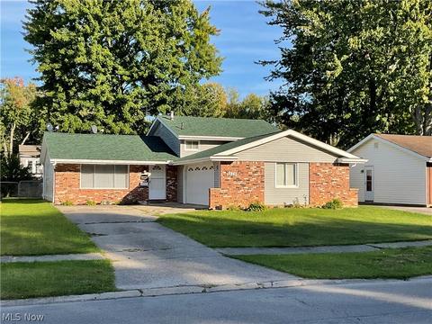 575 Georgetown Ave, Elyria, OH 44035 photo 2