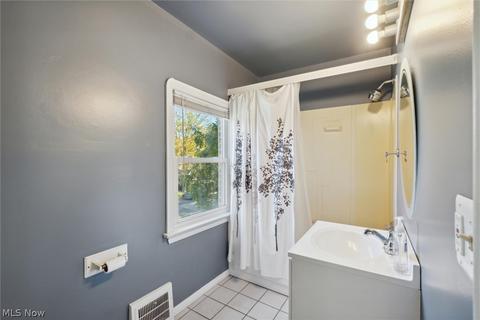 106 E 216th St, Euclid, OH 44123 photo 27