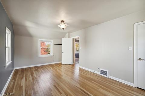 106 E 216th St, Euclid, OH 44123 photo 29