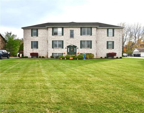 912 Pearson Cir #6, Boardman, OH 44512 photo 1