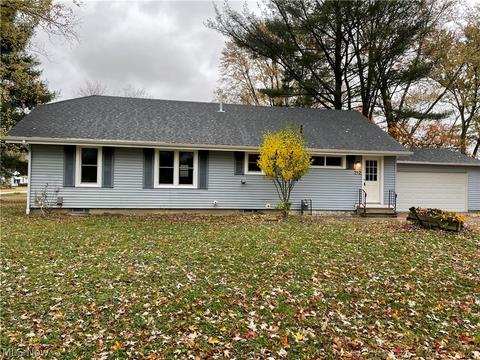 212 Forest St, Lagrange, OH 44050 photo 3