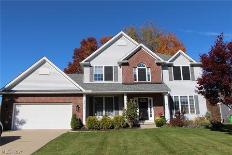 4917 Pebblehurst Dr, Stow, OH 44224 photo 1