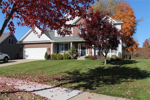 4917 Pebblehurst Dr, Stow, OH 44224 photo 2