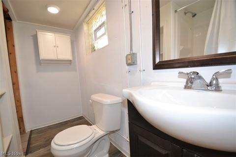 540 E Buchtel Ave, Akron, OH 44304 photo 9