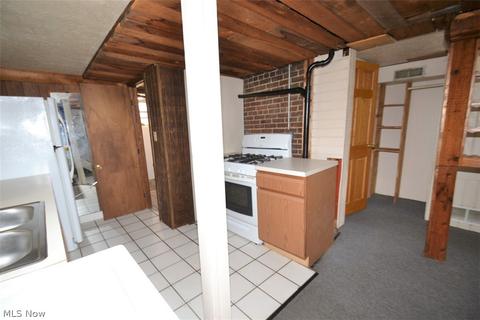 540 E Buchtel Ave, Akron, OH 44304 photo 4
