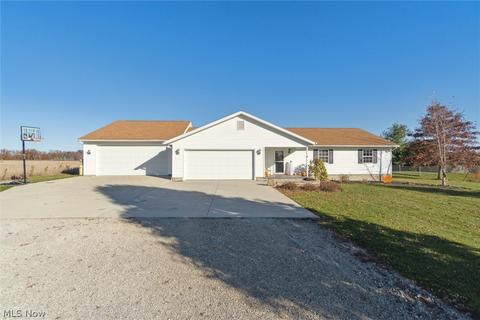 8059 Giddings Rd, Rootstown, OH 44272 photo 3