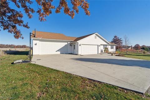 8059 Giddings Rd, Rootstown, OH 44272 photo 2