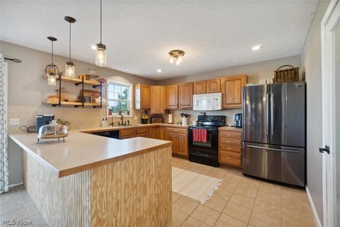 8059 Giddings Rd, Rootstown, OH 44272 photo 14